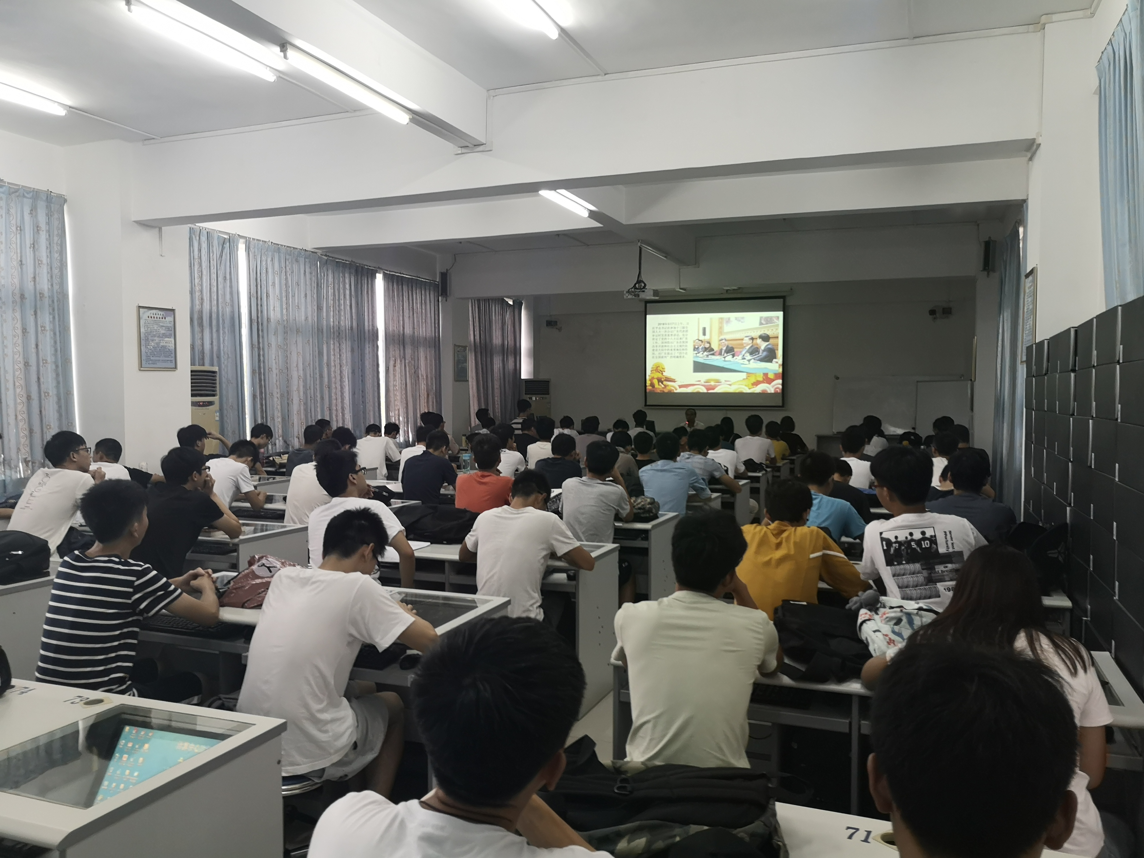 1538323309985004694.jpg 1538323309985004694.jpg